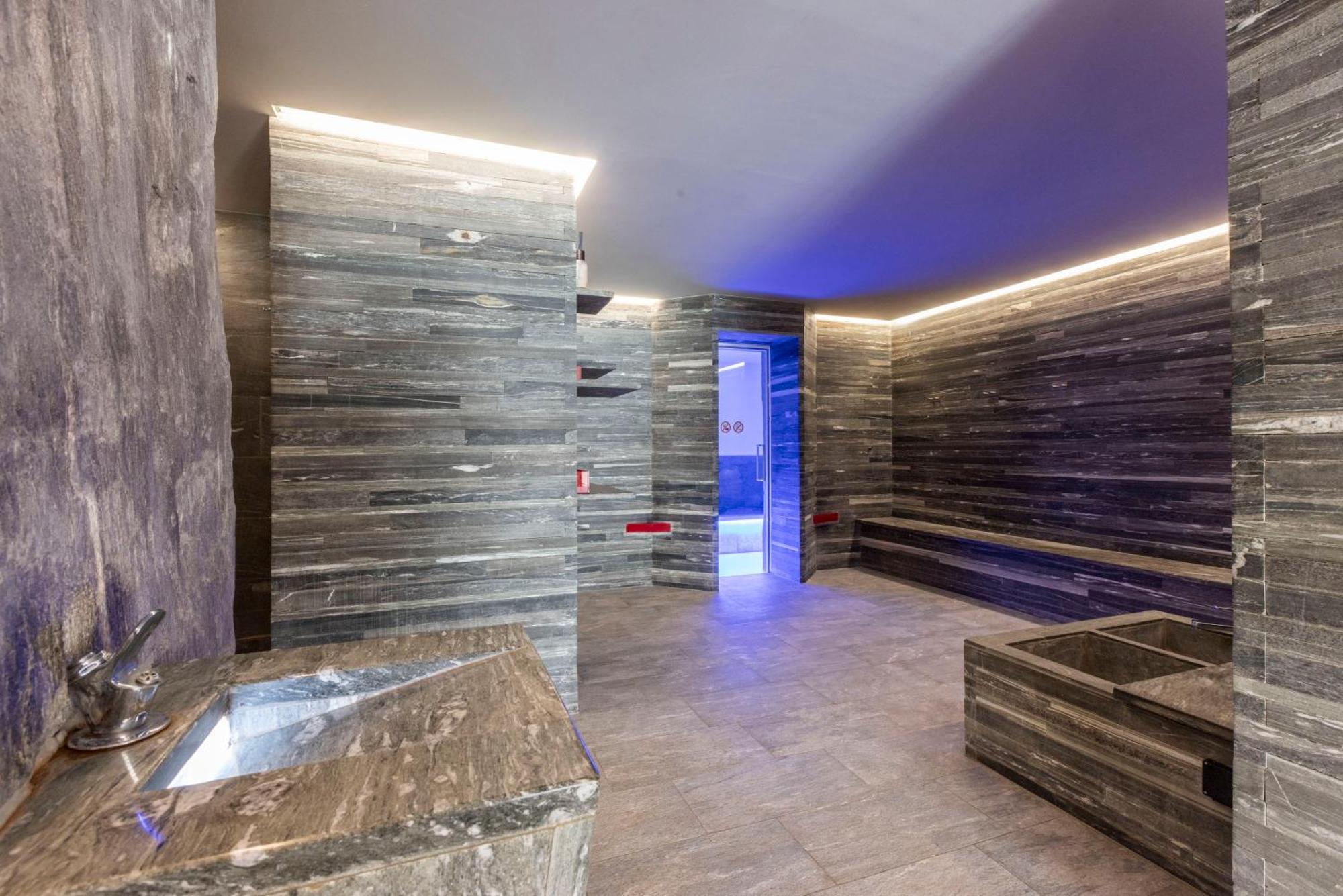 Naco Aparthotel By Arca Spa Zermatt Exterior photo